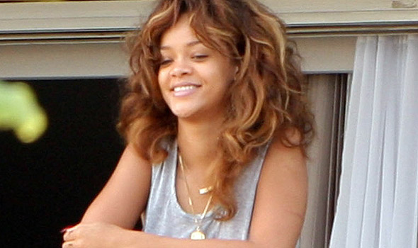 rihanna no makeup brazil